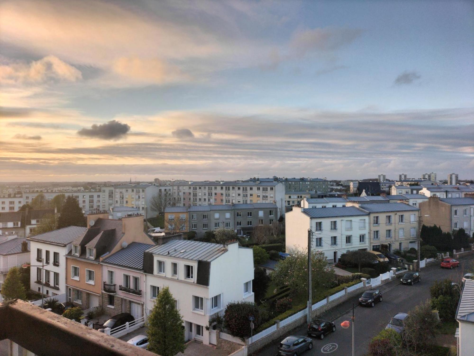Lumineux 70 M2 & Parking Prive Proche Centre * Brest