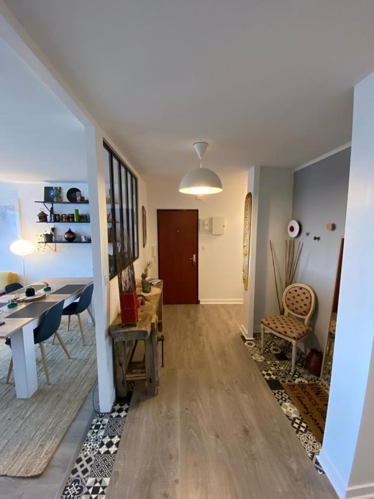 Lumineux 70 M2 & Parking Prive Proche Centre *
